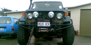 mudk9 70series with 80series diffs with lockers and coil spring conversion(4x4ing)